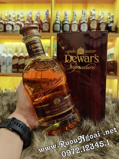 Rượu Whisky Dewar's Signature